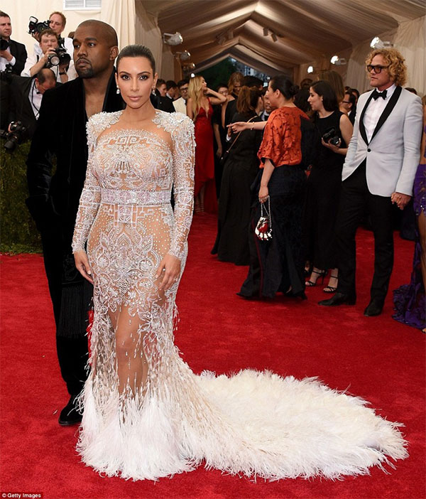 Kim Kardashian at the Met Gala 2015 2