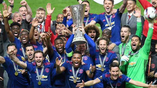 manchester united win europa league cup jose mourinho 2