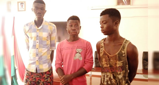 Ghana Police arrest three robbers in Ashanti Region. 