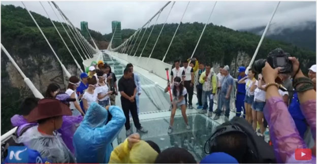 China to open first longest glass bridge 6