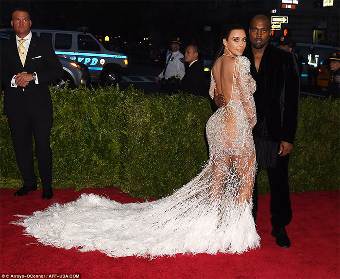 Kim Kardashian at the Met Gala 2015 4