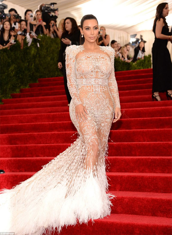 Kim Kardashian at the Met Gala 2015 6