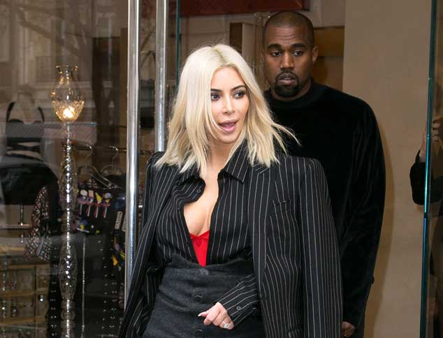 Kim Kardashian bizare outfit. 