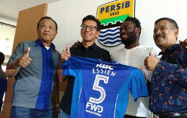 Michael Essien signs to play for Indonesian club Persib Bandung (Video & Photo)