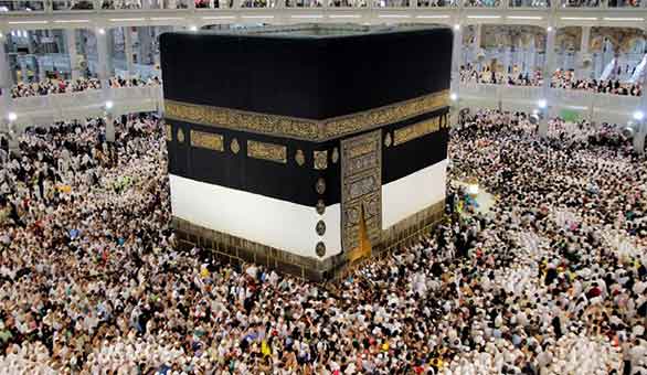 Ghanaian hajj pilgrims go to Mecca. 